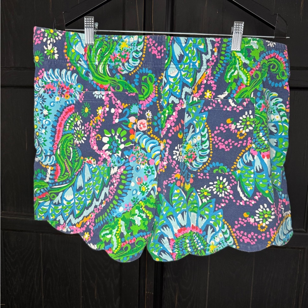 Lilly Pulitzer Navy Multicolor Paisley Scallop Hem High Waist Shorts - Picture 2 of 6
